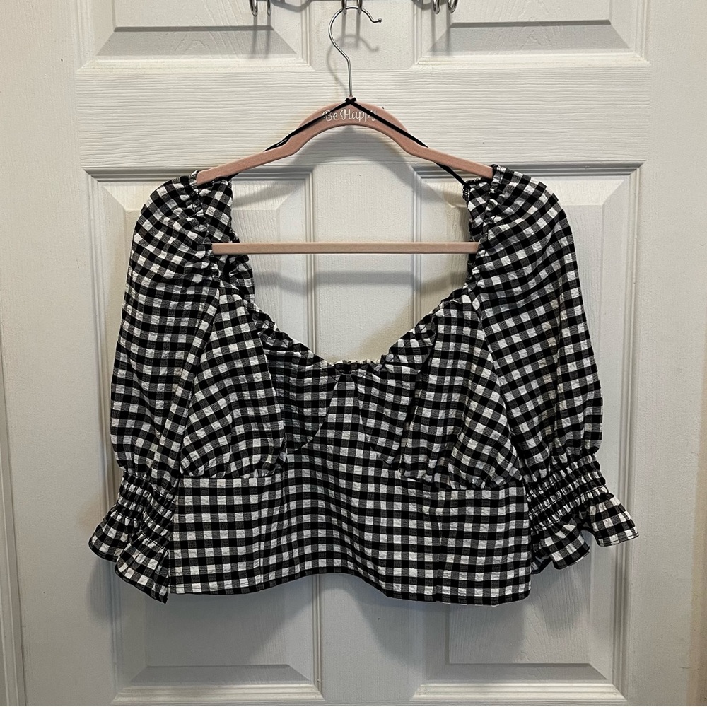 Womens H&M Cropped Long Sleeve Blouse- Black & White, NWT, Size XL